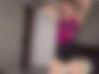 Bella's Live Sex Cam Show