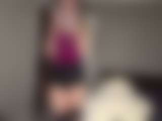 Bella's Live Sex Cam Show