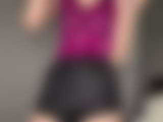 Bella's Live Sex Cam Show