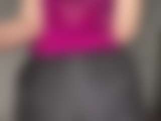 Bella's Live Sex Cam Show