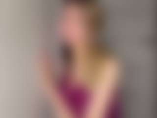 Bella's Live Sex Cam Show