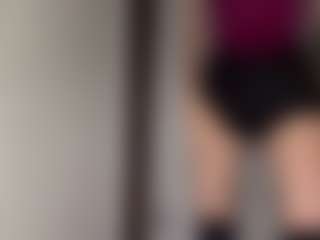 Live cam show with Bella - Smoking on Camsoda
