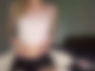 Bella's Live Sex Cam Show