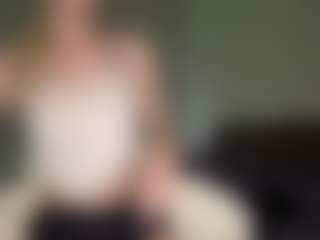 Bella's Live Sex Cam Show