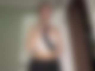 Bella's Live Sex Cam Show