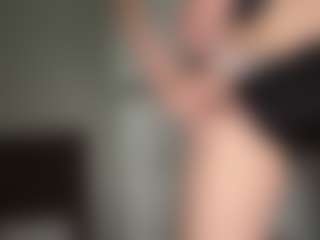 Bella's Live Sex Cam Show