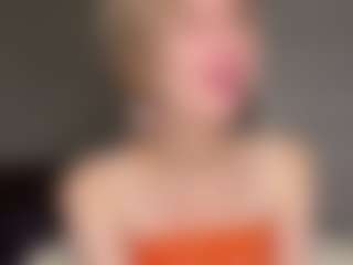 Bella's Live Sex Cam Show