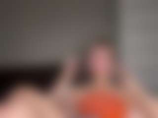 Bella's Live Sex Cam Show
