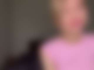 Bella's Live Sex Cam Show