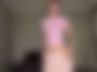 Bella's Live Sex Cam Show
