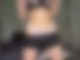 Bella's Live Sex Cam Show