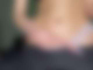 Bella's Live Sex Cam Show