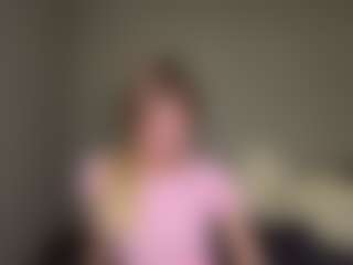 Bella's Live Sex Cam Show