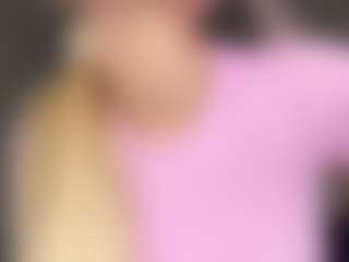 Bella's Live Sex Cam Show