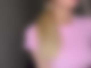 Bella's Live Sex Cam Show