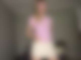 Bella's Live Sex Cam Show