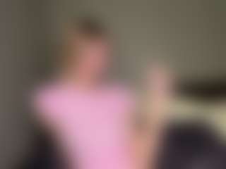 Bella's Live Sex Cam Show