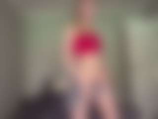 Bella's Live Sex Cam Show