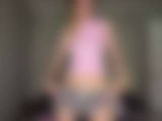Bella's Live Sex Cam Show