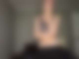 Bella's Live Sex Cam Show