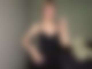 Bella's Live Sex Cam Show