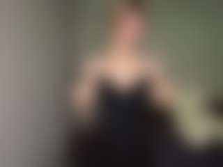 Bella's Live Sex Cam Show