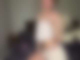 Bella's Live Sex Cam Show