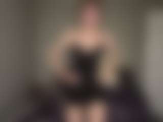 Bella's Live Sex Cam Show