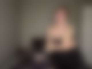 Bella's Live Sex Cam Show