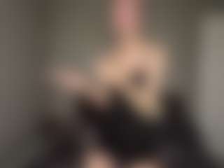 Bella's Live Sex Cam Show