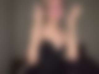 Bella's Live Sex Cam Show