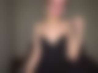 Bella's Live Sex Cam Show