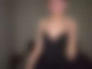 Bella's Live Sex Cam Show