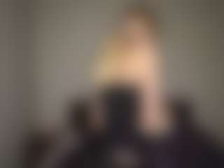 Bella's Live Sex Cam Show
