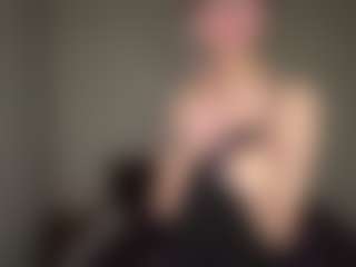 Bella's Live Sex Cam Show