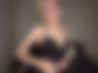 Bella's Live Sex Cam Show