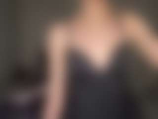 Bella's Live Sex Cam Show