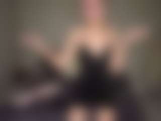 Bella's Live Sex Cam Show