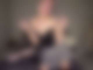 Bella's Live Sex Cam Show