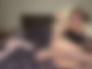 Bella's Live Sex Cam Show