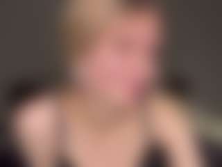 Bella's Live Sex Cam Show