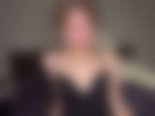 Bella's Live Sex Cam Show