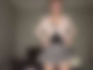 Bella's Live Sex Cam Show
