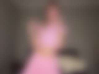 Bella's Live Sex Cam Show