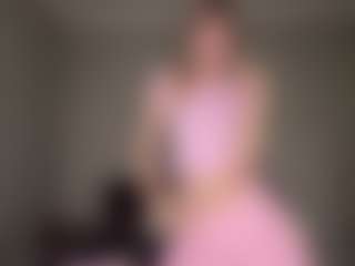 Bella's Live Sex Cam Show