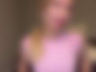 Bella's Live Sex Cam Show