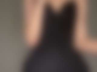 Bella's Live Sex Cam Show