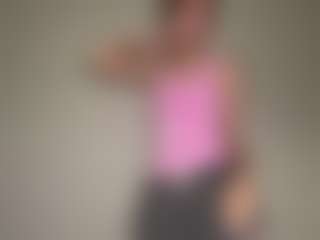 Bella's Live Sex Cam Show