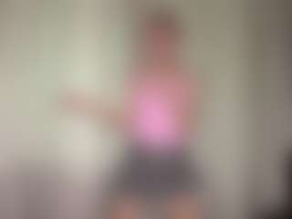 Bella's Live Sex Cam Show