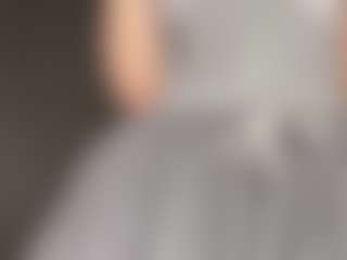 Live cam show with Bella - Green Eyes on StripNow